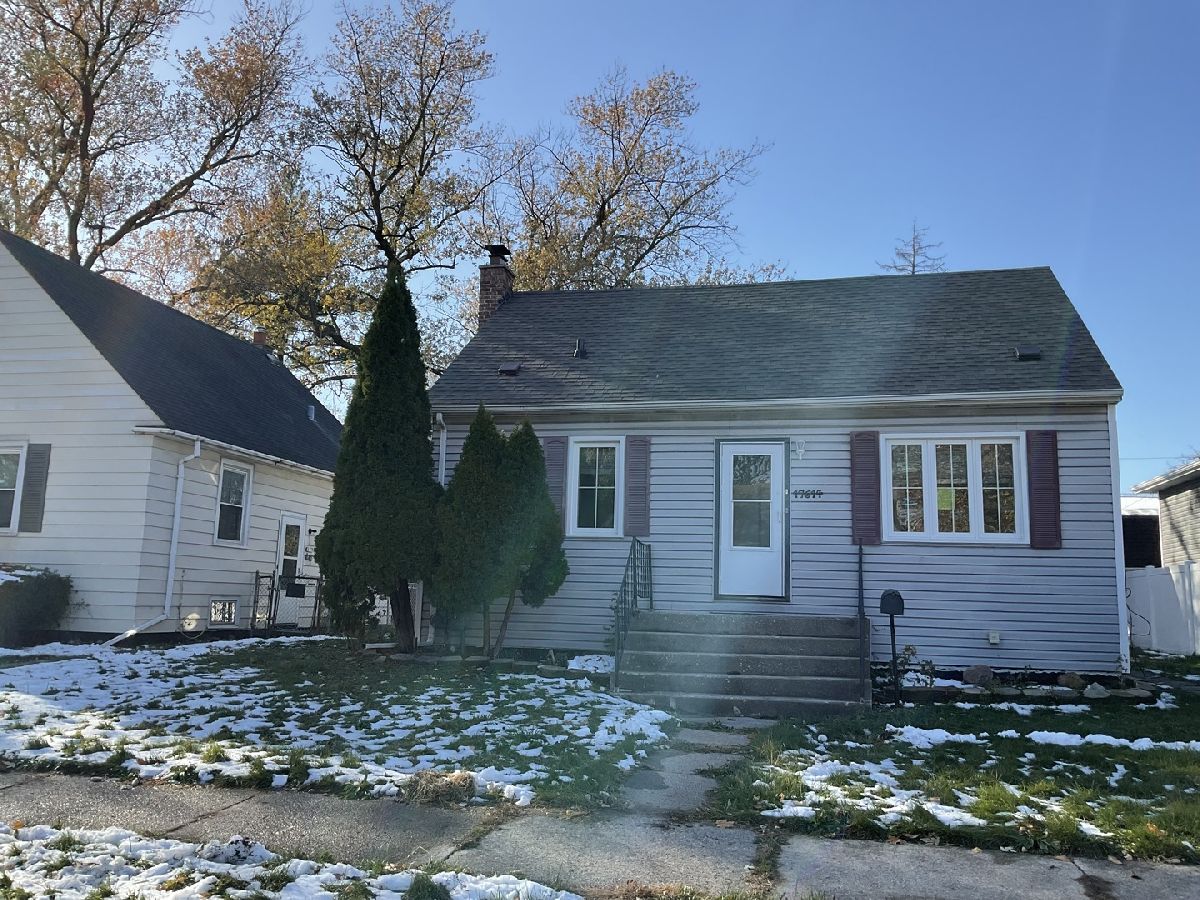  For Rent Lansing Illinois, 17614 Community