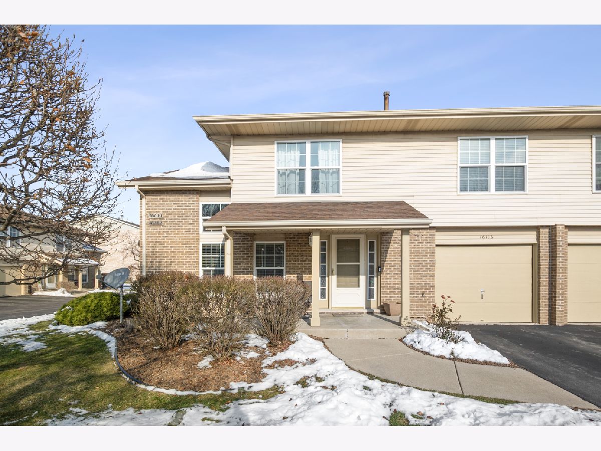  For Sale Tinley Park Illinois, 16106 Creekmont Court