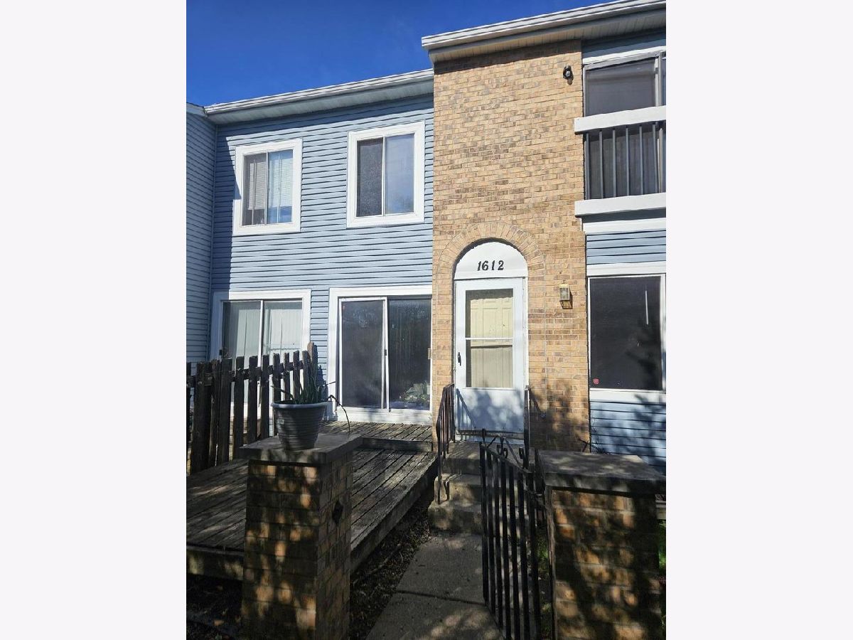  For Sale Hoffman Estates Illinois, 1612 Islandview Court