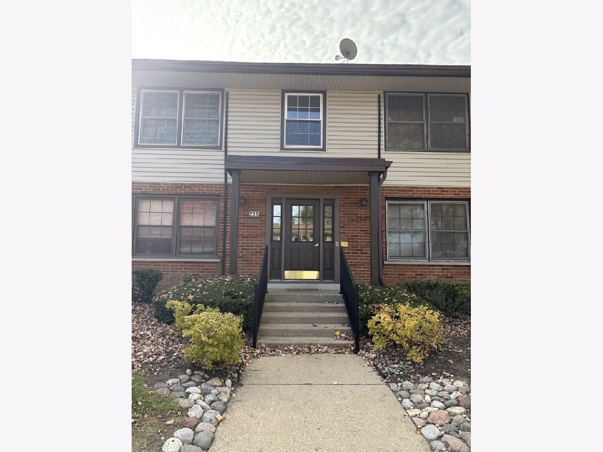  For Rent Elk Grove Village Illinois, 235 Washington