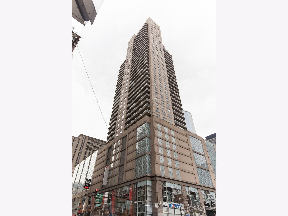  For Rent Chicago Illinois, 545 Dearborn