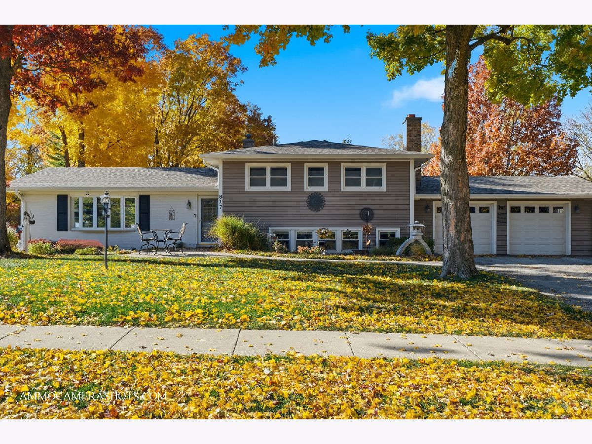  Sold Batavia Illinois, 817 Woodland Hills