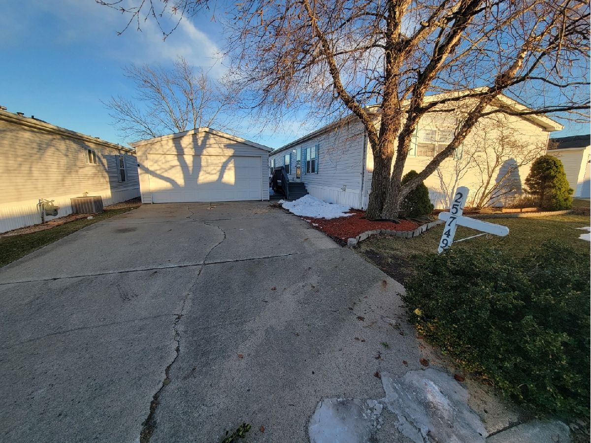  For Sale Monee Illinois, 25749 Shoal Creek Dr. Drive