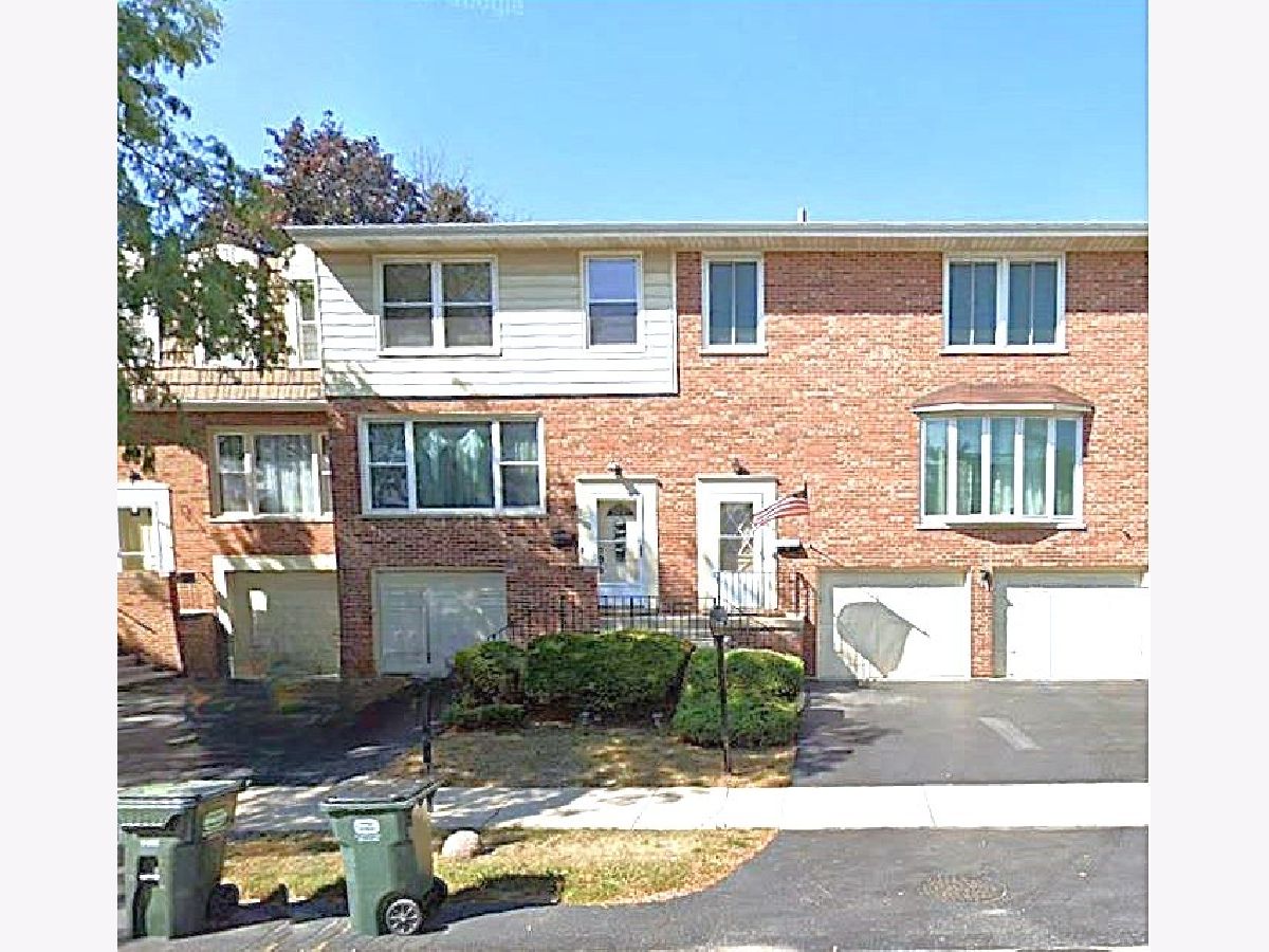  For Sale Brookfield Illinois, 8820 Plainfield Road