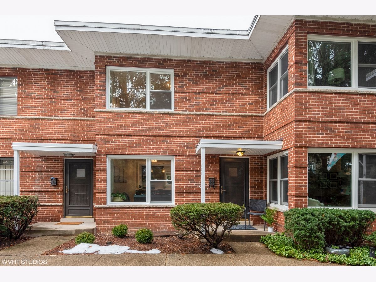  Rented Wilmette Illinois, 606 Ridge