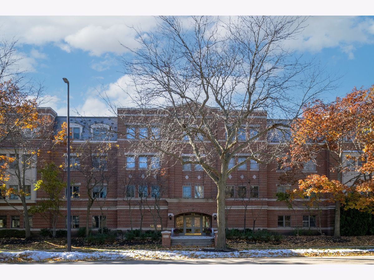  Sold Highland Park Illinois, 1688 Green Bay