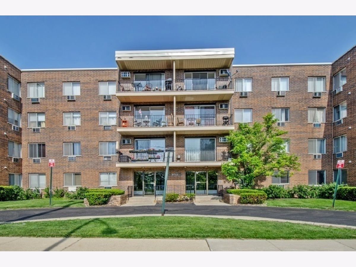 Homes & Townhomes For Rent Devonshire Highlands Skokie Illinois, 9445 Kenton