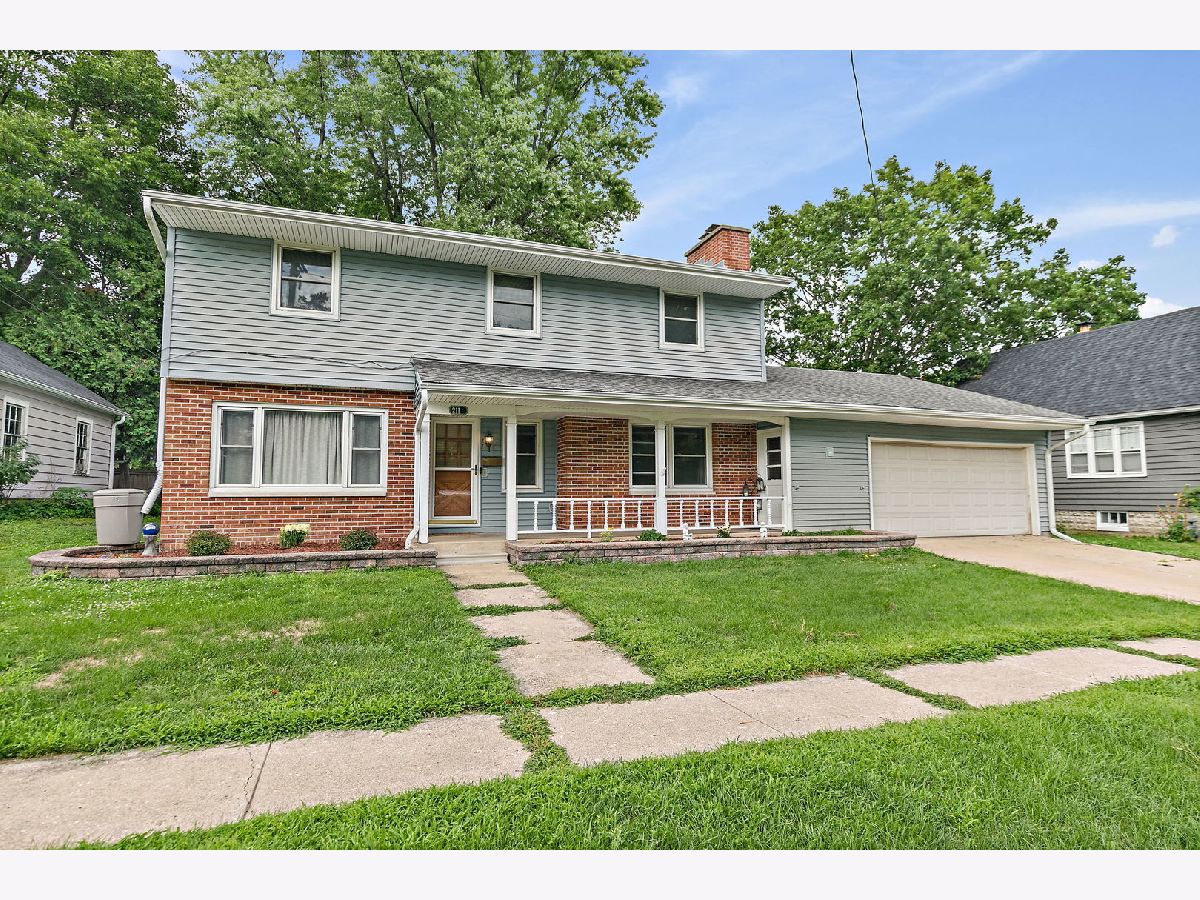  For Sale Sycamore Illinois, 211 Ottawa Street