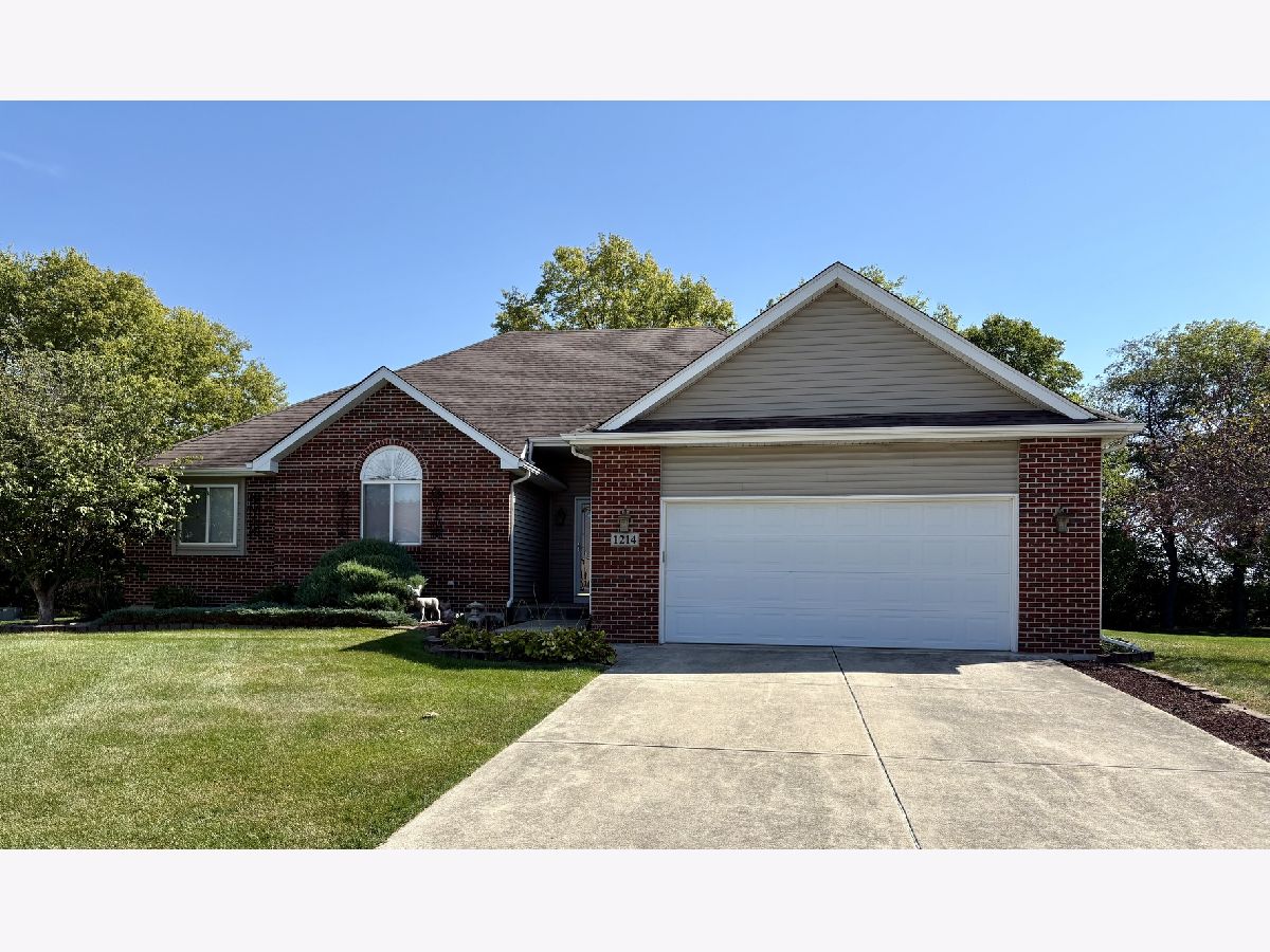 Townhomes & Homes Sold Fox Hill Yorkville Illinois, 1214 Evergreen