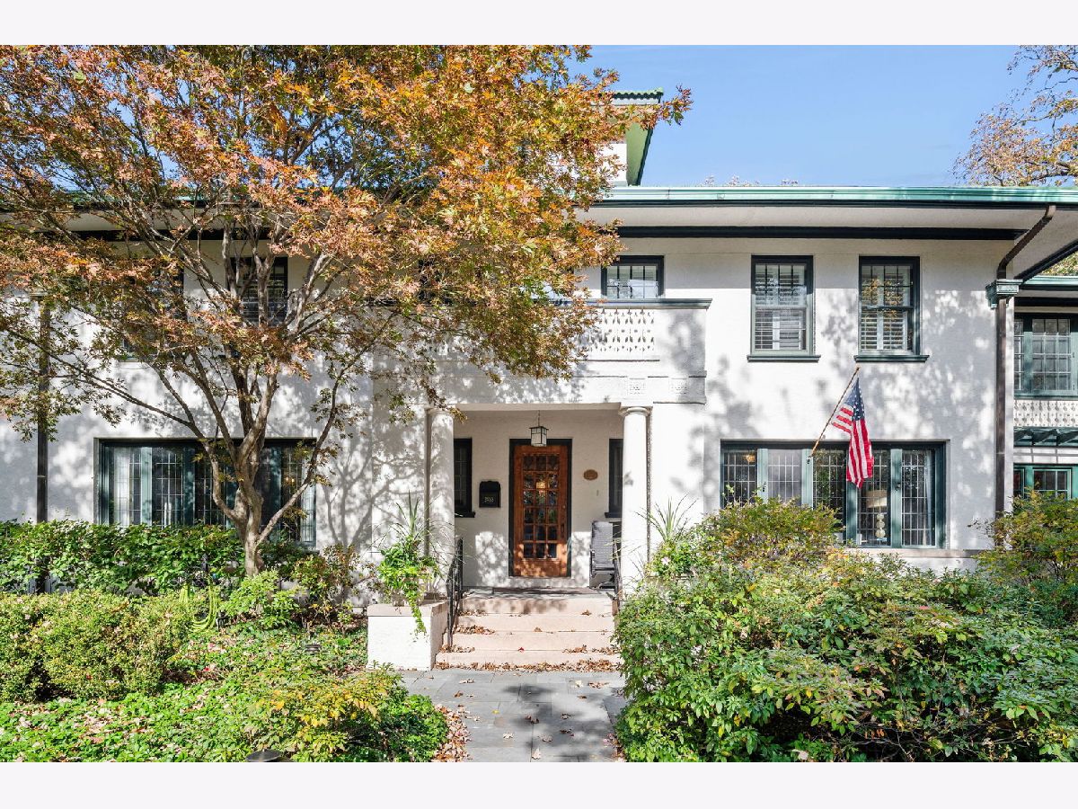  For Sale Evanston Illinois, 2855 Sheridan Place