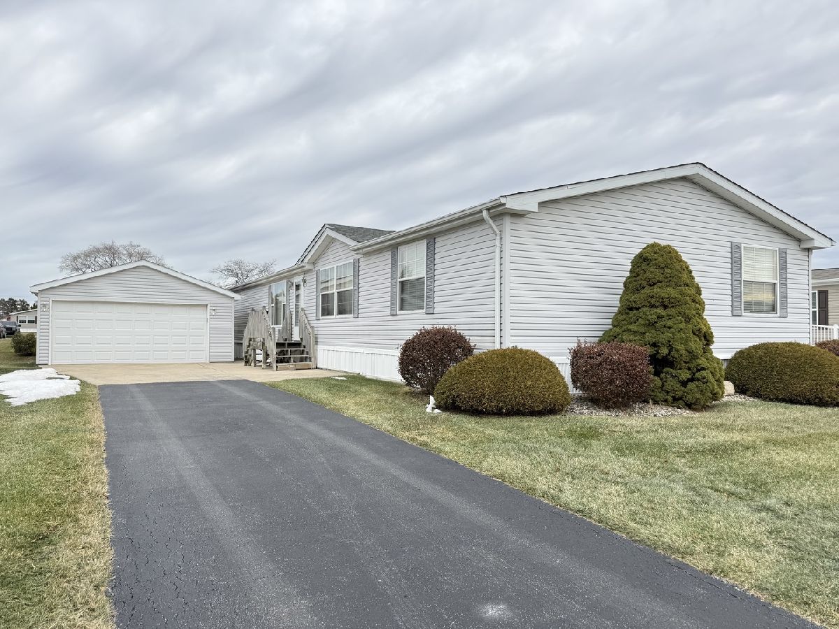  For Sale Beecher Illinois, 4 Cynthia Lane