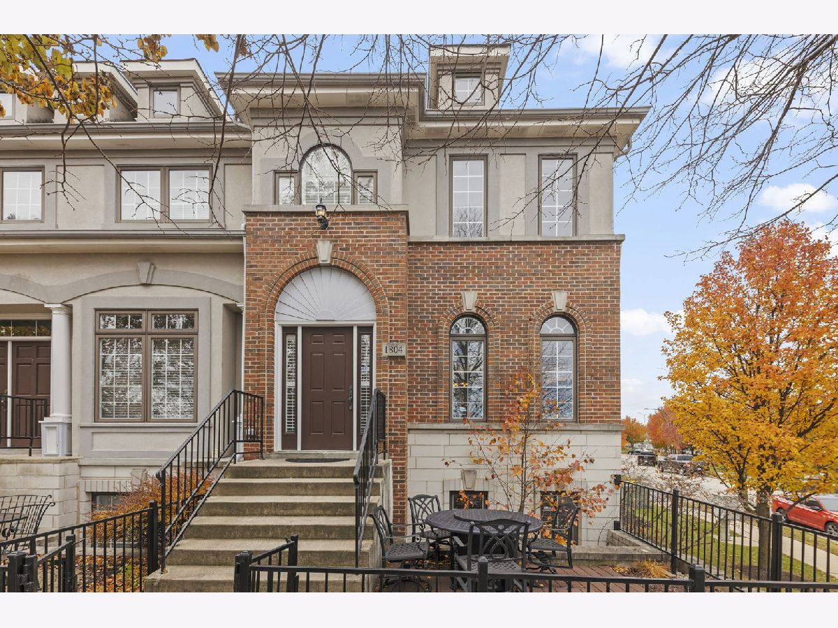 Townhomes Sold Astor Place Naperville Illinois, 1804 Alta Vista
