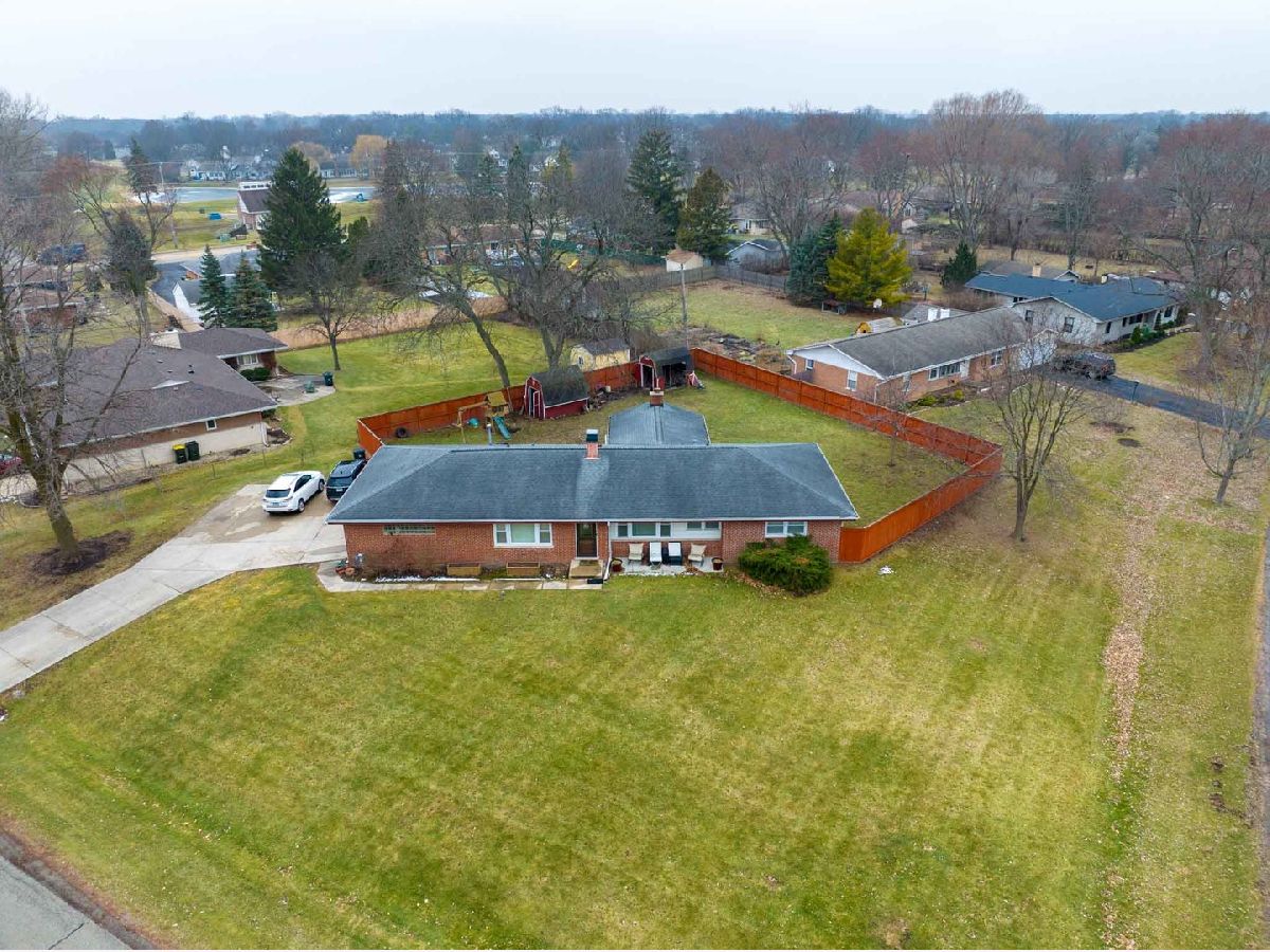 Homes For Sale Bonnie Brook Prospect Heights Illinois, 6 Patricia Lane