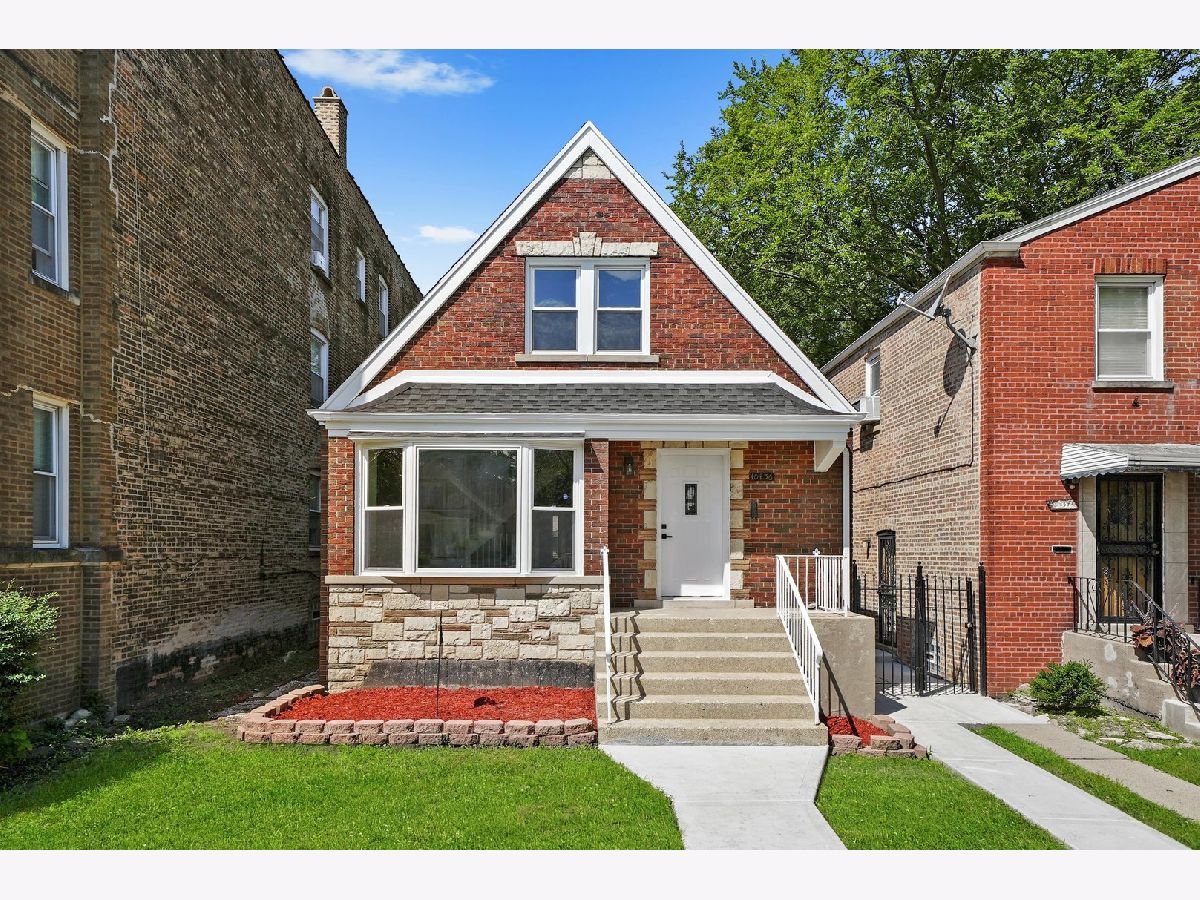  For Sale Chicago Illinois, 10436 Eberhart Avenue