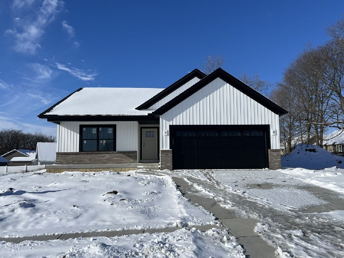 Homes & Condos & Townhomes For Sale Wittenberg Woods Bloomington Illinois, 2503 Treeline Drive