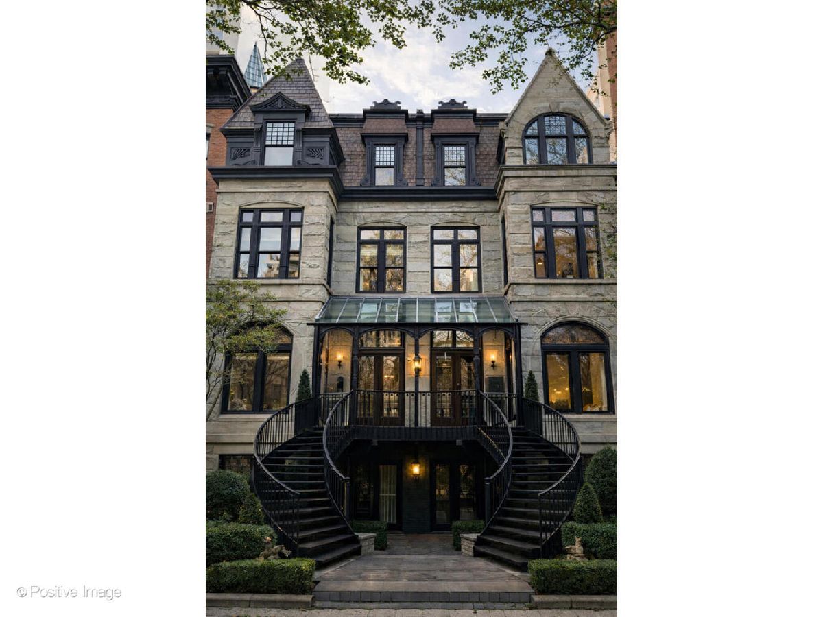  Sold Chicago Illinois, 1520 Dearborn