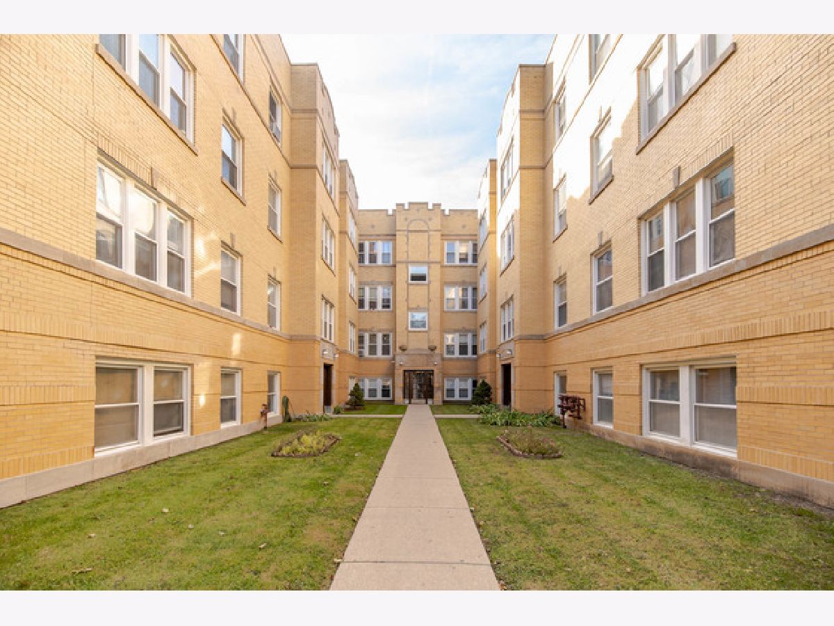  Rented Chicago Illinois, 4426 Saint Louis