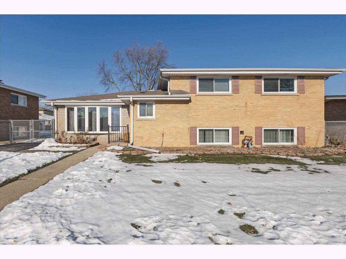  For Sale Morton Grove Illinois, 7910 Churchill Street