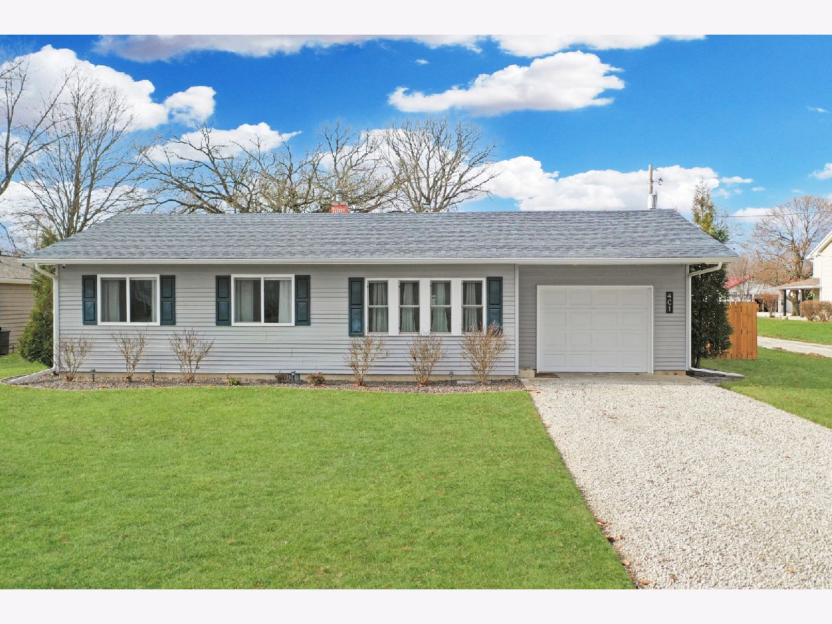  For Sale Mclean Illinois, 401 Clinton Street