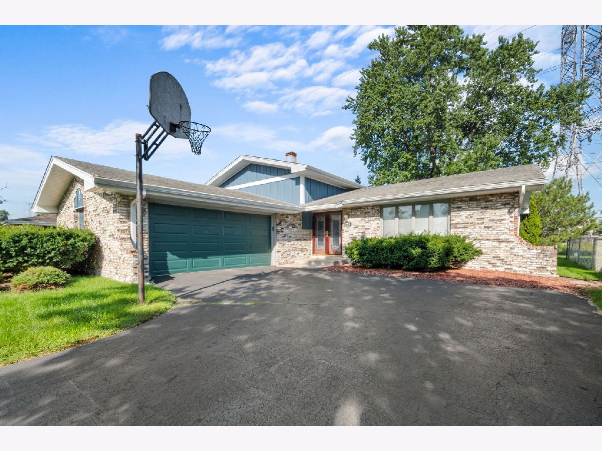 Homes For Sale Dejong Gardens Lansing Illinois, 18443 De Jong Lane