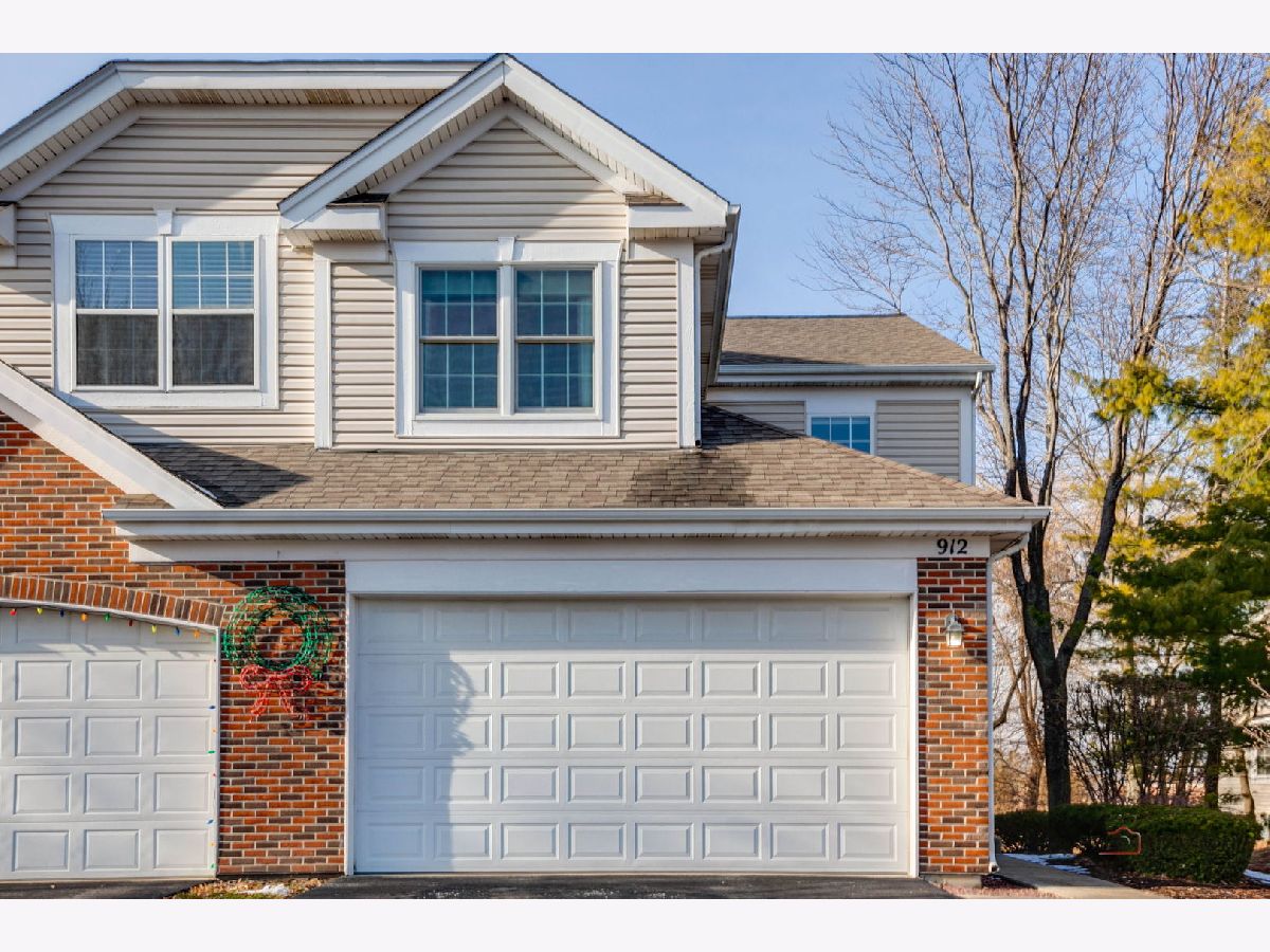  For Sale Grayslake Illinois, 912 Highgate Lane