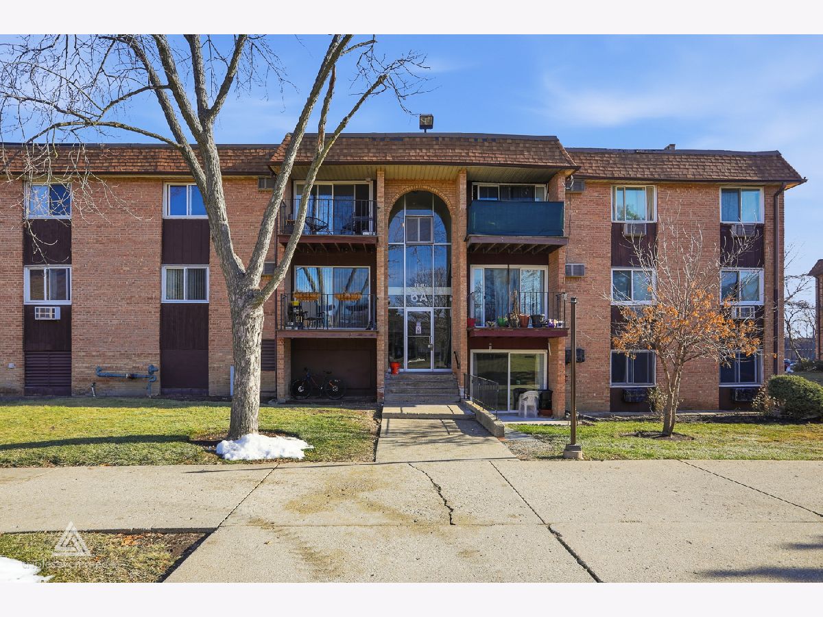 Condominiums For Sale Highland Crossing Hoffman Estates Illinois, 1180 Meadow Lane