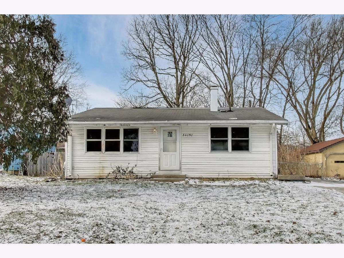  For Sale Grayslake Illinois, 34050 Lilac Avenue