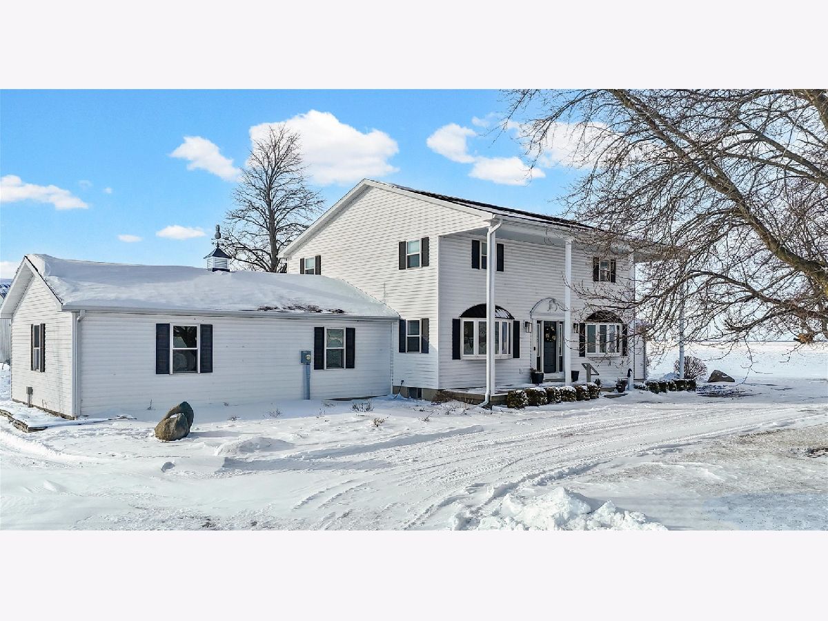  For Sale Seymour Illinois, 1189 County Road 200 E Road