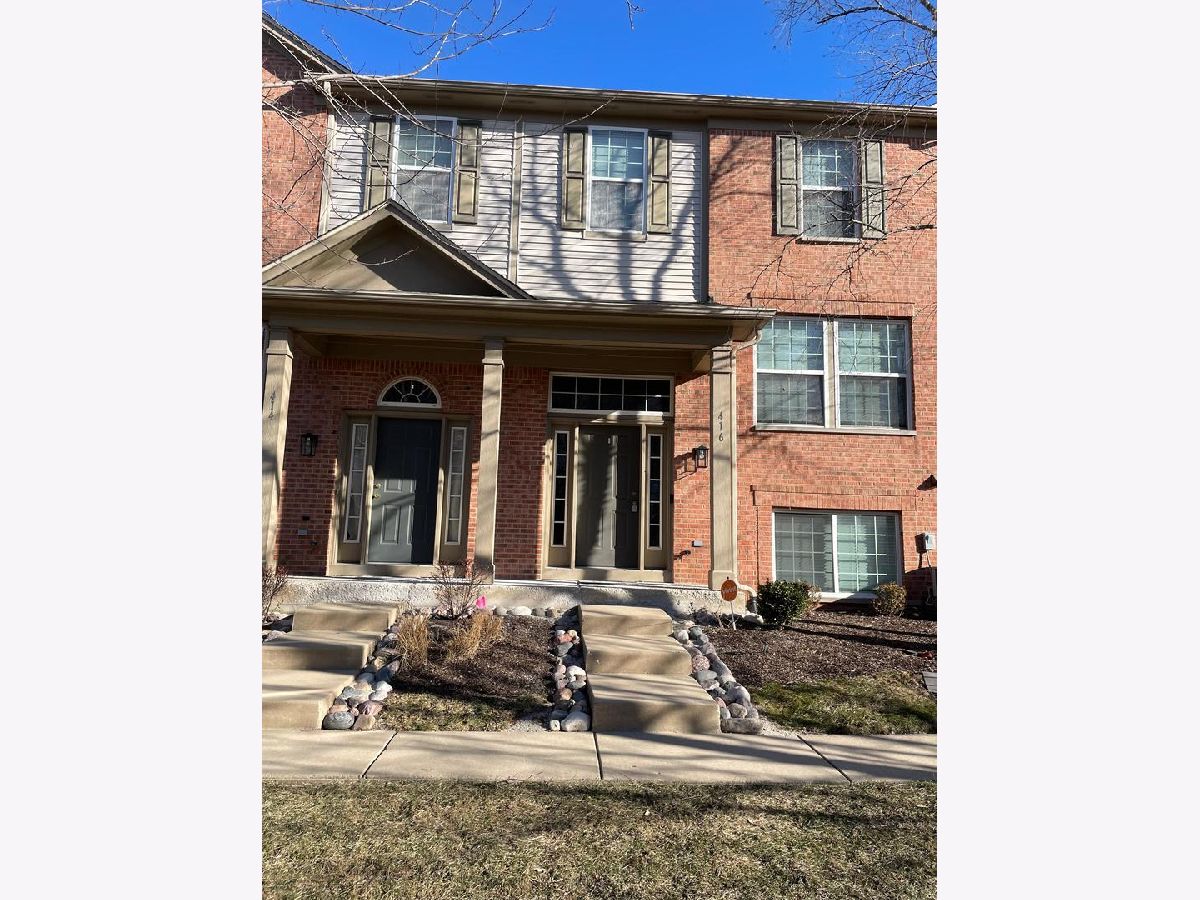 Townhomes & Condos For Rent Madison Park Aurora Illinois, 416 Conservatory