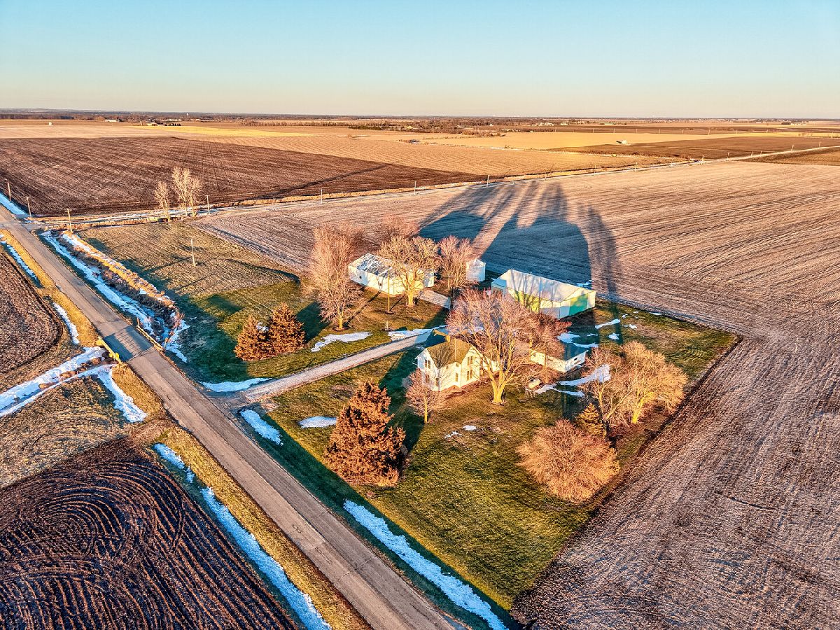  Sold Seneca Illinois, 2120 Lasalle