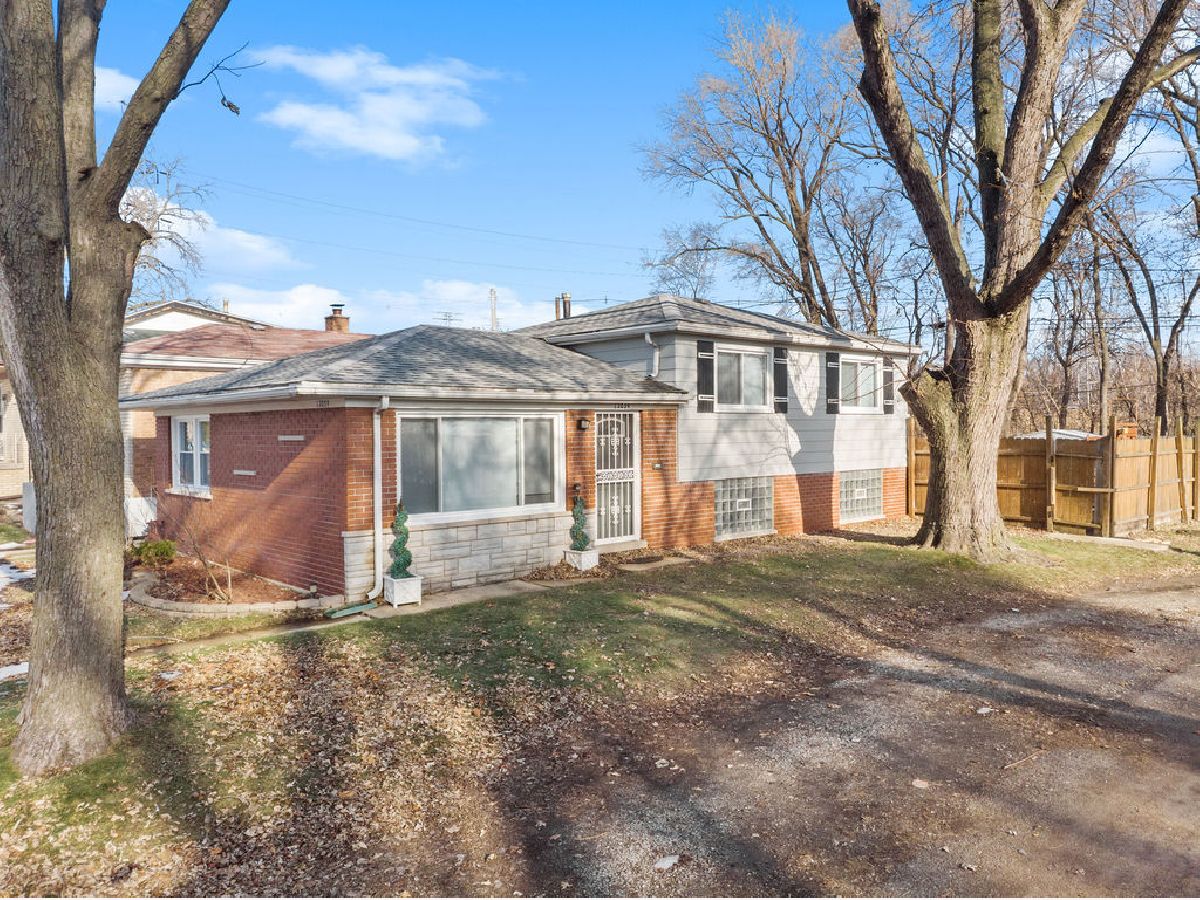  For Sale Chicago Illinois, 13059 Buffalo Avenue