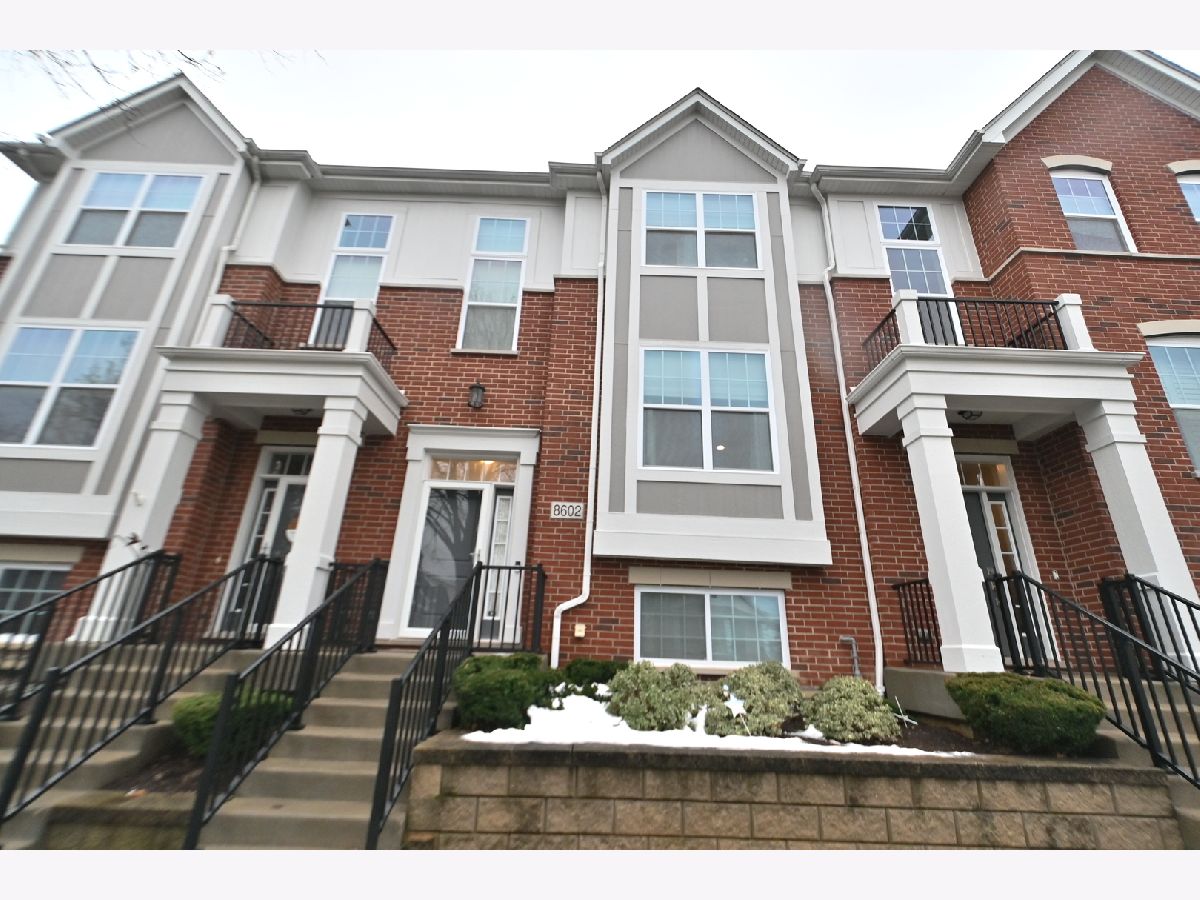  For Rent Morton Grove Illinois, 8602 Ferris