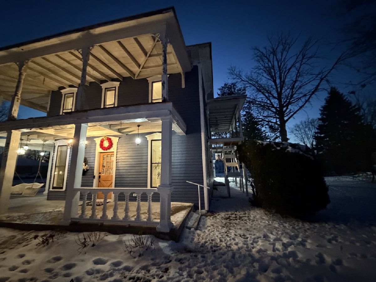  Sold Arthur Illinois, 233 Walnut