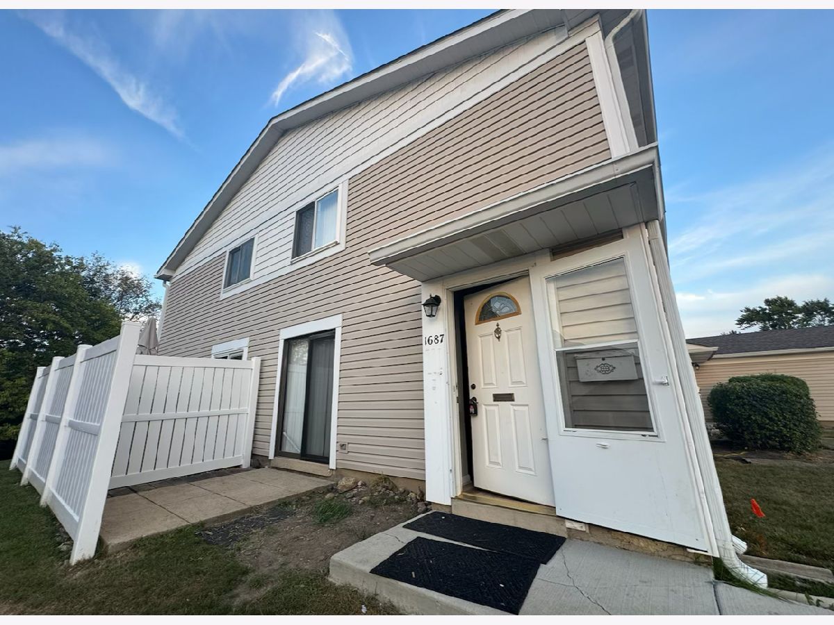  Rented Hoffman Estates Illinois, 1687 Cornell