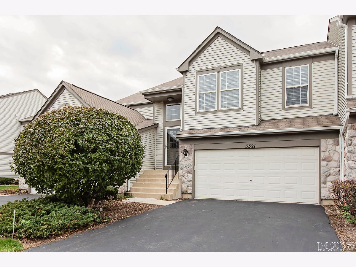 Townhomes Rented Ashton Pointe Aurora Illinois, 3321 Bromley