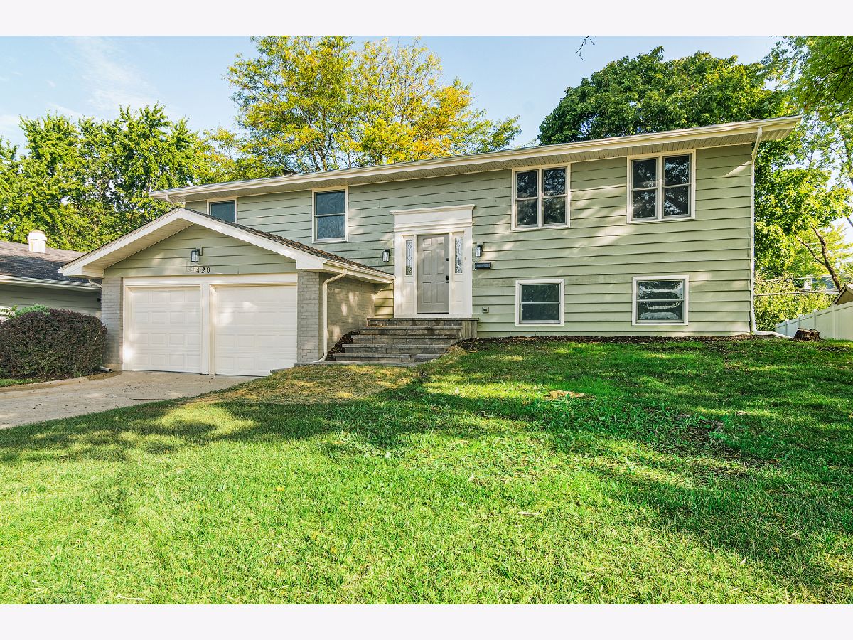  For Sale Hoffman Estates Illinois, 1420 Hassell Road