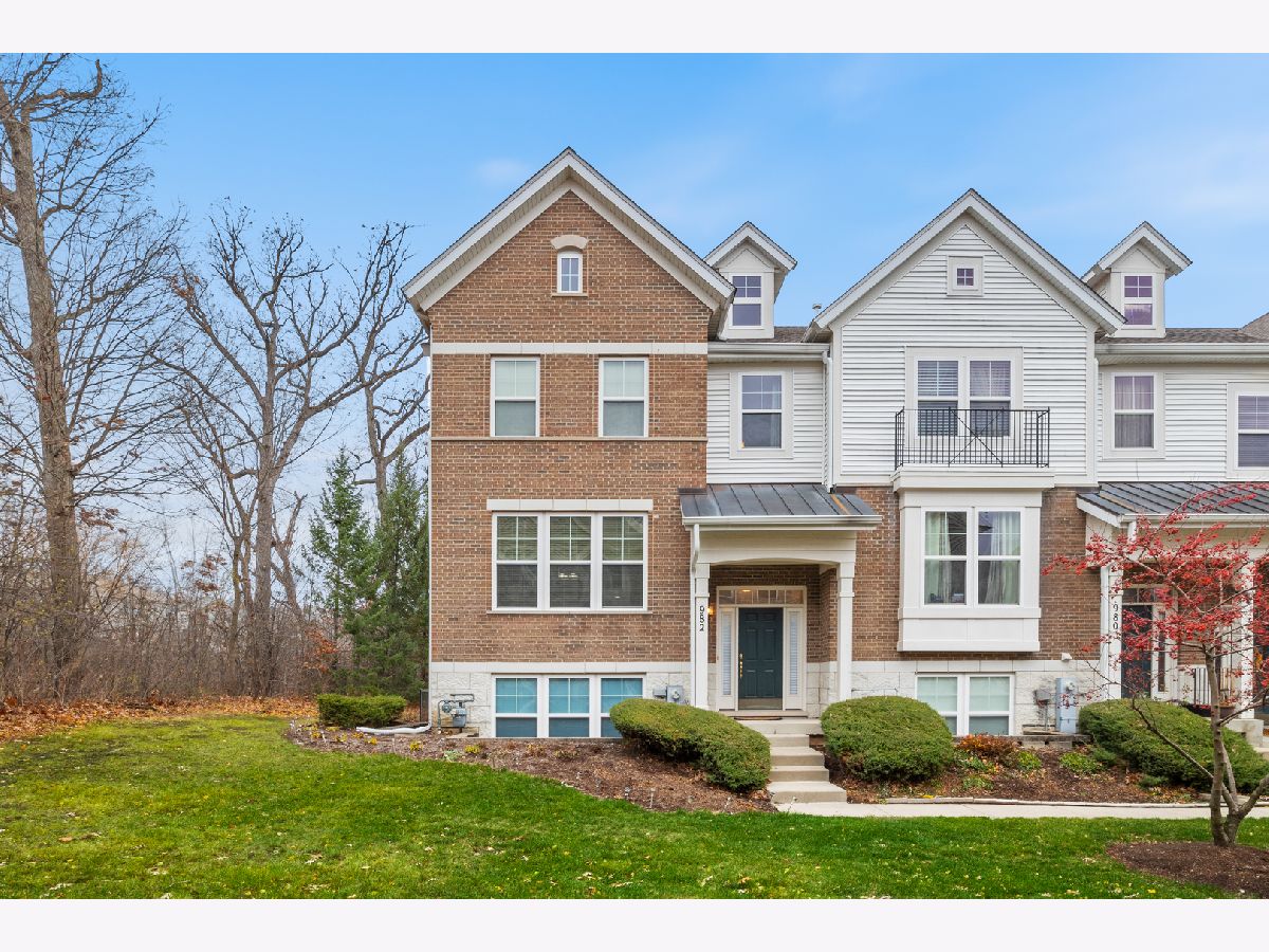 Townhomes For Sale Villas Of Cambridge Streamwood Illinois, 982 Tuscany Drive