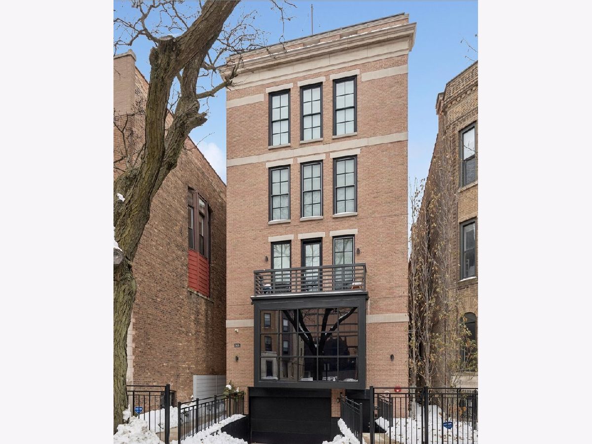  For Sale Chicago Illinois, 3438 Elaine Place