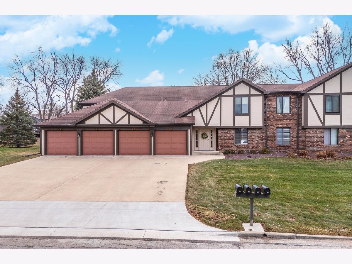 Condos & Townhomes For Sale Brandywine Bloomington Illinois, 29 Brandywine Court