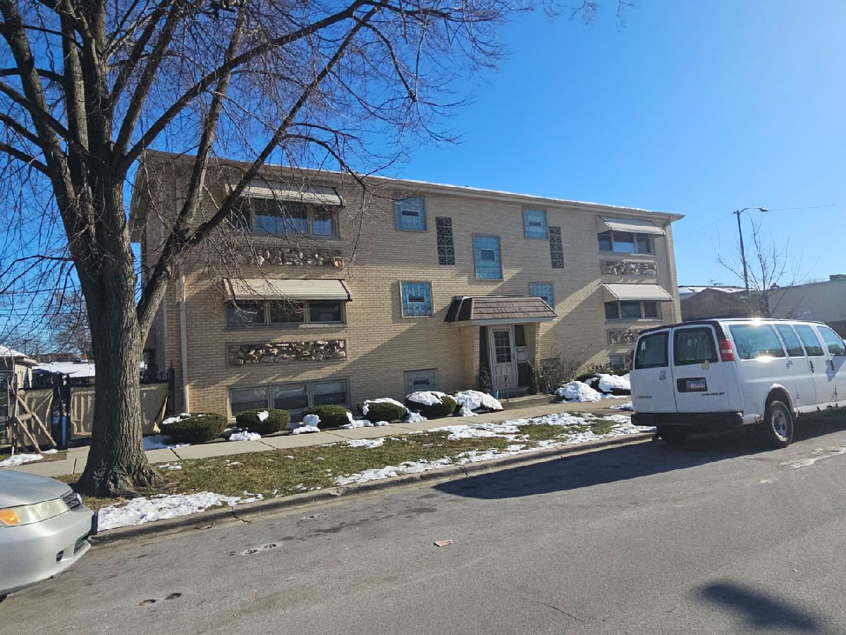  Rented Chicago Illinois, 7356 Addison