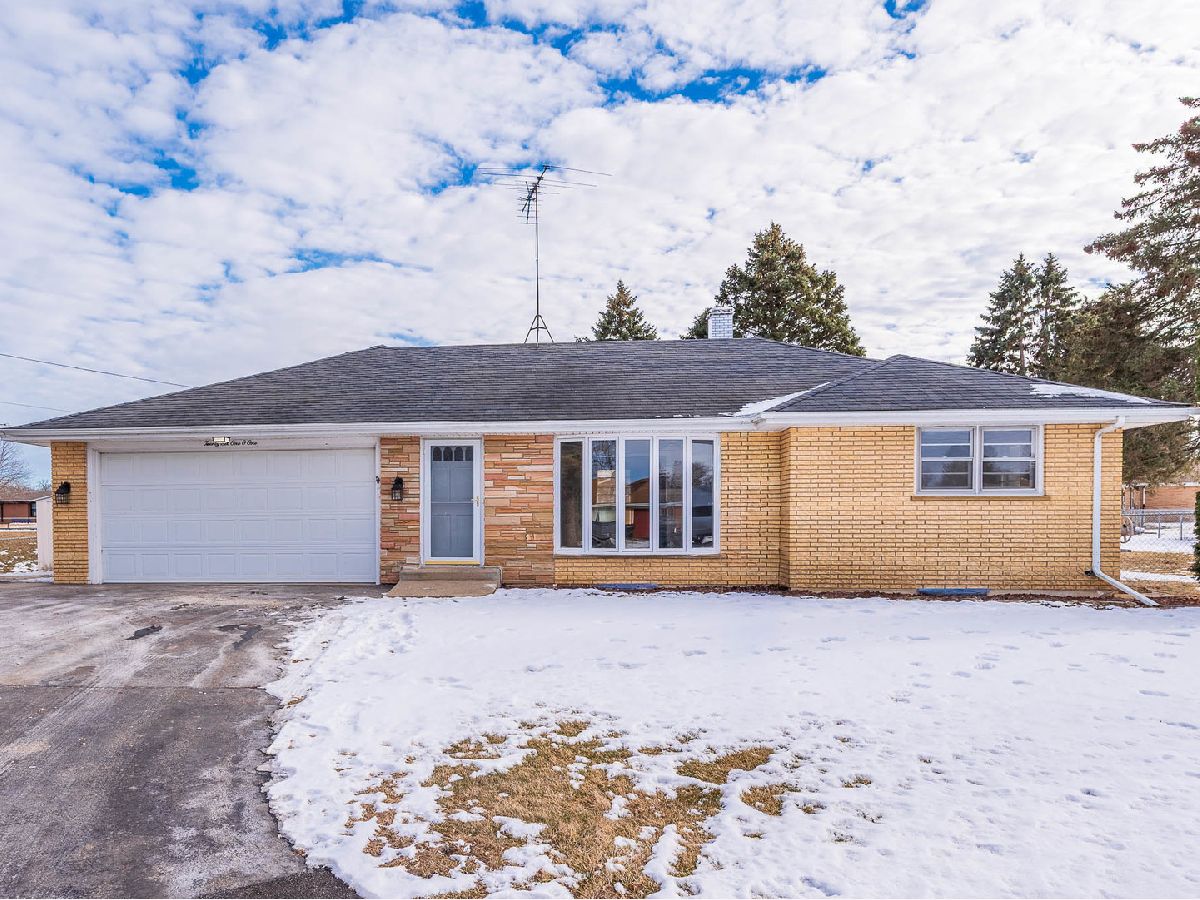  For Sale Ingleside Illinois, 26101 Roseland Court