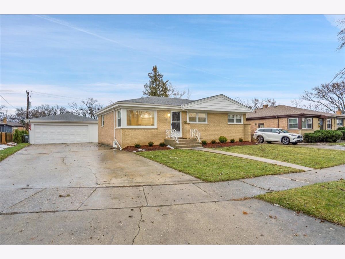  For Sale Morton Grove Illinois, 9317 Olcott Avenue