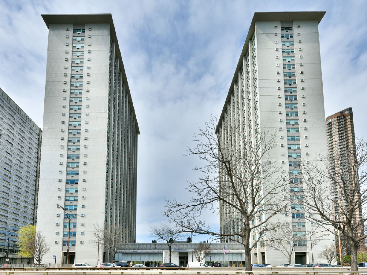  For Sale Chicago Illinois, 3600 Lake Shore Drive