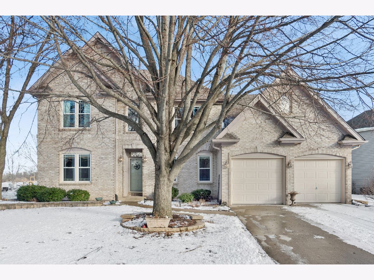 Homes & Townhomes For Sale Ginger Woods Aurora Illinois, 2819 Clarissa Lane