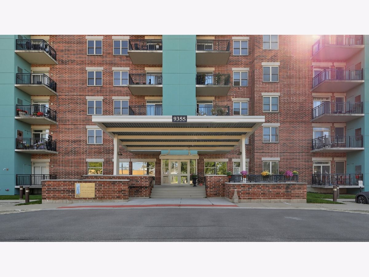  For Sale Schiller Park Illinois, 9355 Irving Park Road