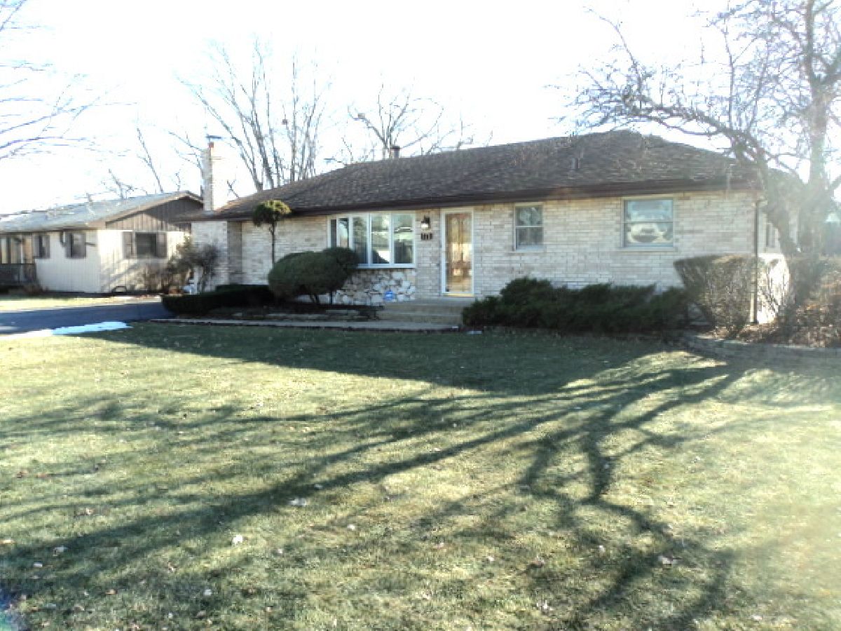  For Sale Bridgeview Illinois, 7711 82nd Street