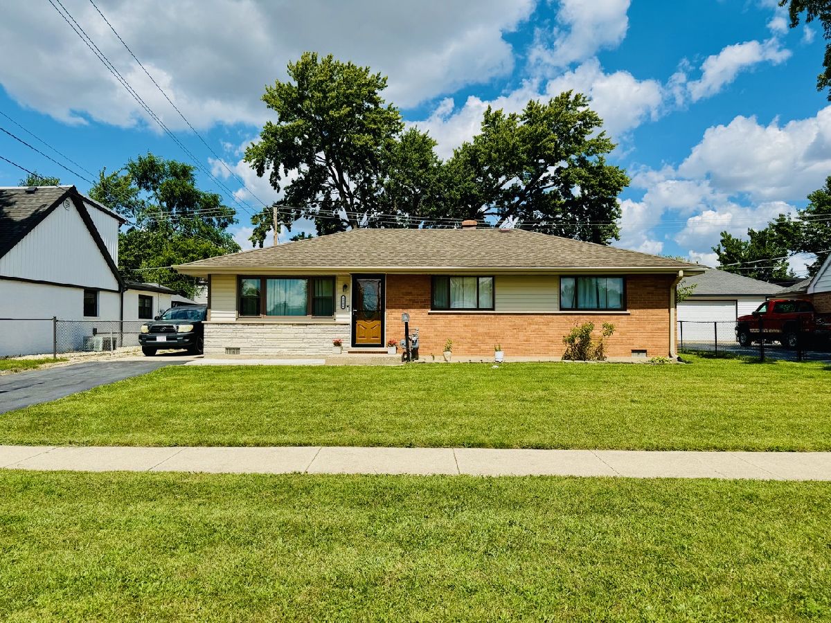  For Sale Bridgeview Illinois, 6906 91st Street