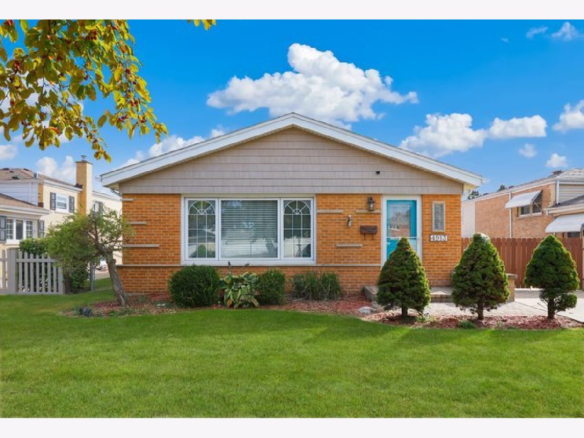  Sold Oak Lawn Illinois, 4913 105th