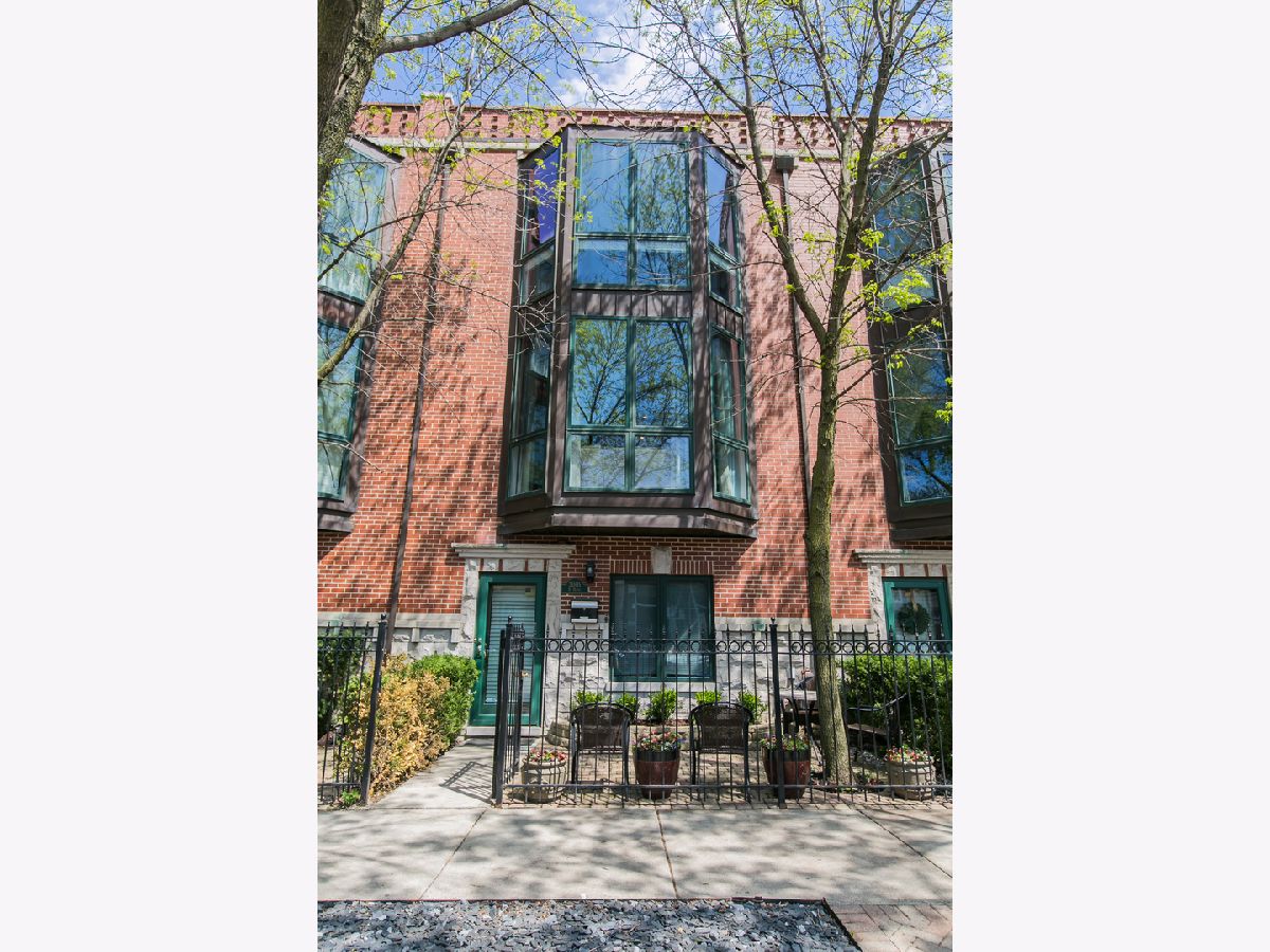  Rented Chicago Illinois, 2005 Hoyne