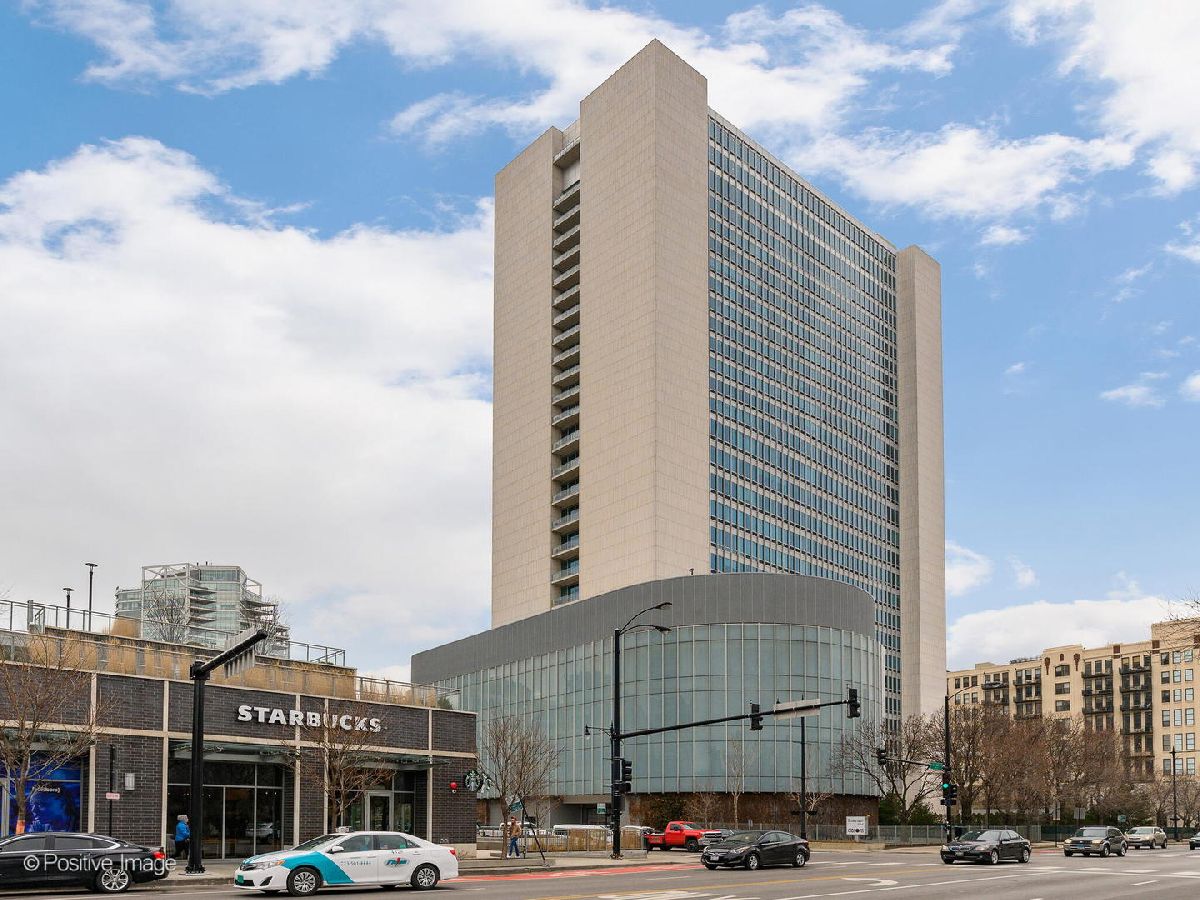 Condominiums For Sale Montgomery Chicago Illinois, 500 Superior Street